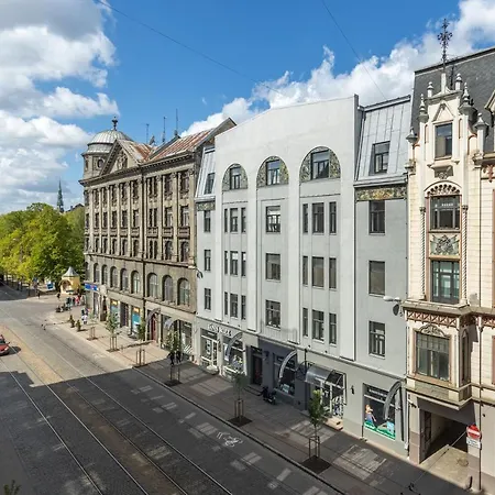 With Excellent Location In City Centre *